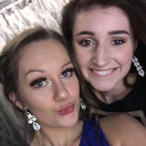 Meet your Posher, Lydia